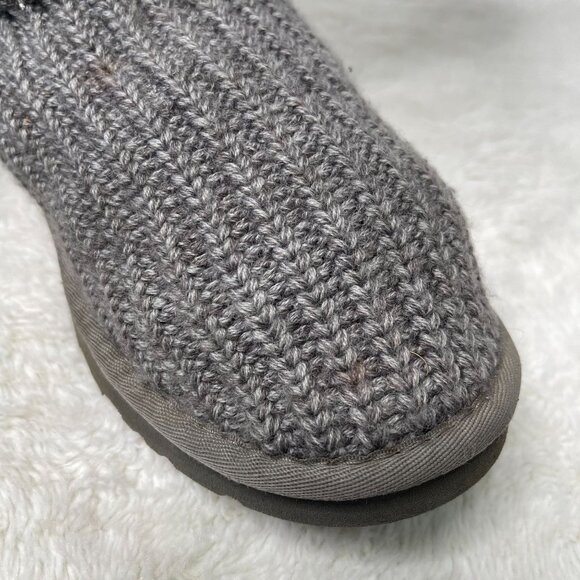 UGG #5819 Women's Grey Classic Cardy Button Knit Boot Shoes Size 9 - Picture 12 of 14